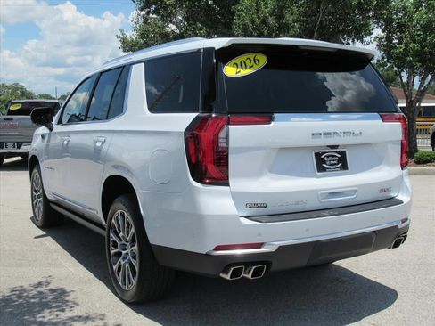 Used 2026 GMC Yukon Denali w/ Sun & Power Step Package AWD/4WD image 5