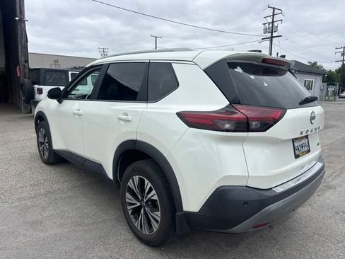 Used 2023 Nissan Rogue SV w/ SV Premium Package FWD image 7