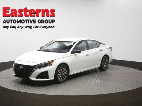 Used 2025 Nissan Altima 2.5 SV image 55