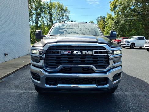 Used 2026 RAM 2500 Big Horn AWD/4WD image 2