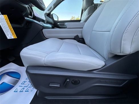 New 2025 Ford Expedition Max Platinum w/ Driver's Package image 14