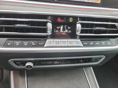 Used 2022 BMW X5 xDrive40i AWD/4WD image 17