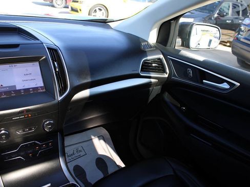 Used 2020 Ford Edge SEL w/ Convenience Package FWD image 18