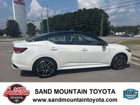 Used 2024 Nissan Sentra SR image 3