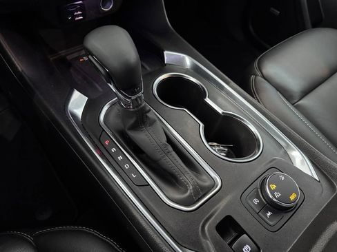 Certified 2023 Chevrolet Traverse LT w/ LT Premium Package image 24