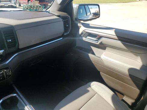 Certified 2023 GMC Sierra 1500 SLT w/ SLT Premium Plus Package image 11