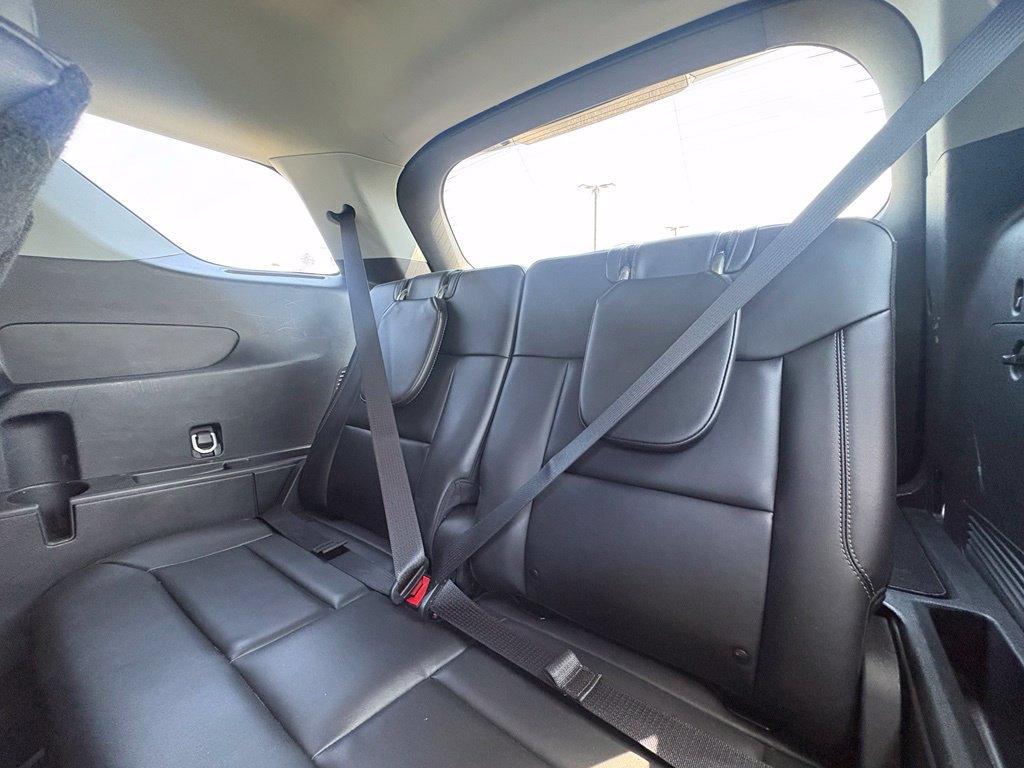 Used 2023 Ford Explorer XLT w/ Equipment Group 202A RWD image 18