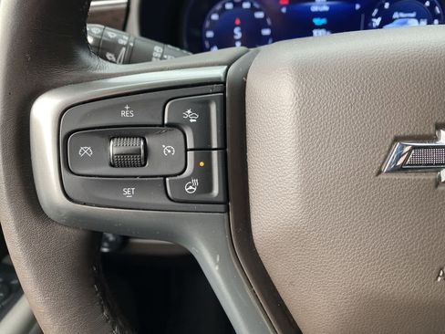 Used 2023 Chevrolet Tahoe Z71 w/ Luxury Package AWD/4WD image 21