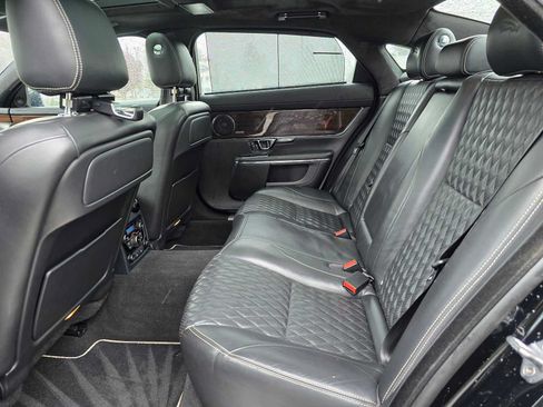Used 2019 Jaguar XJ L Portfolio RWD image 17