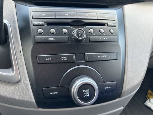 Used 2011 Honda Odyssey LX image 24