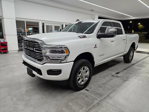 Used 2024 RAM 2500 Laramie w/ Safety Group AWD/4WD image 2