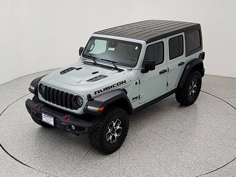Used 2024 Jeep Wrangler Unlimited Rubicon w/ Convenience Group AWD/4WD image 13