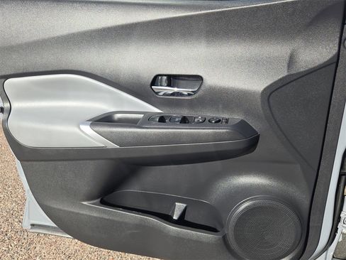 Used 2023 Nissan Kicks SR w/ SR Premium Package image 26