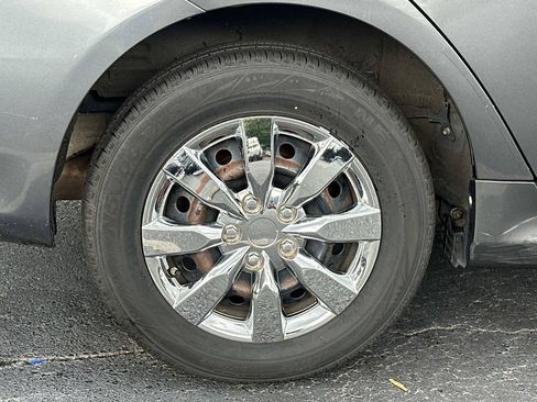 Used 2013 Toyota Corolla L FWD image 10