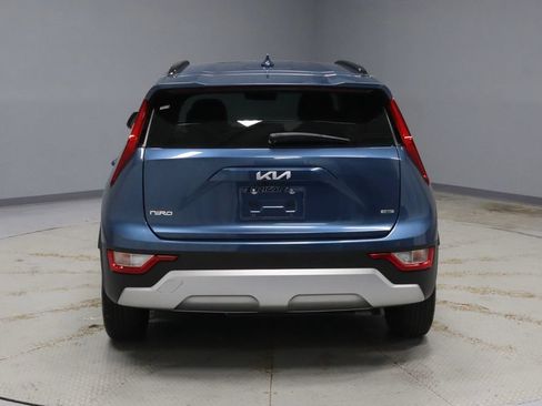 Used 2025 Kia Niro EX FWD image 10