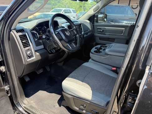 Used 2019 RAM 1500 Big Horn AWD/4WD image 9