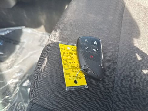 Used 2025 Chevrolet Silverado 1500 LT image 35