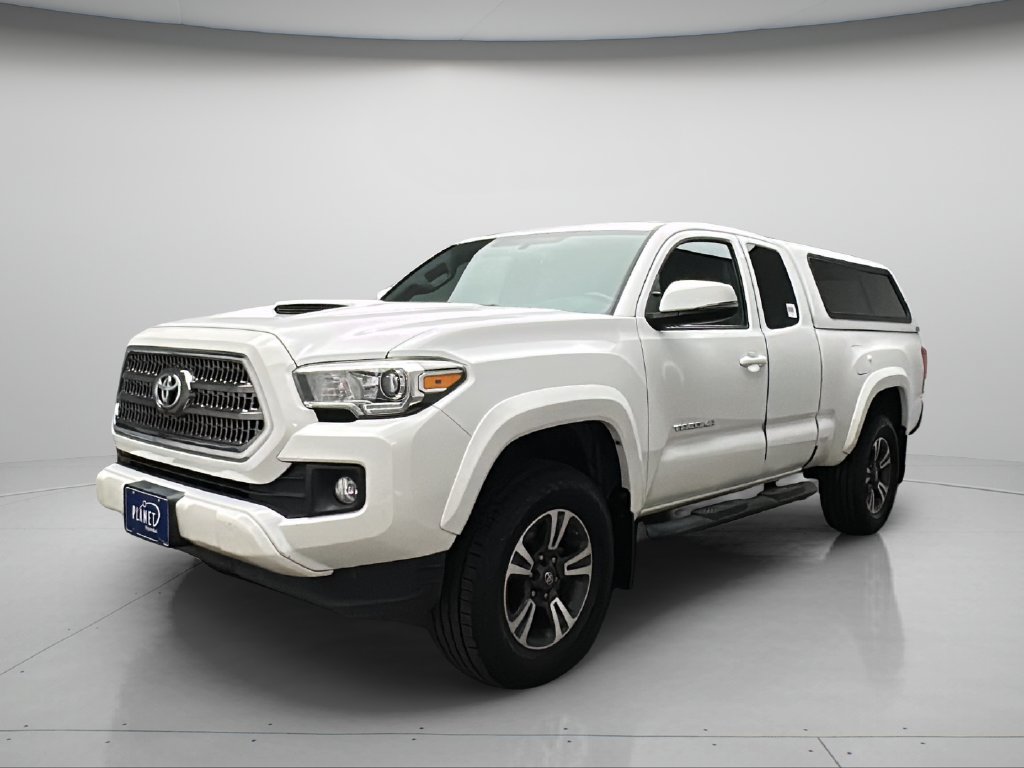 Used 2016 Toyota Tacoma TRD Sport w/ Towing Package RWD image 3