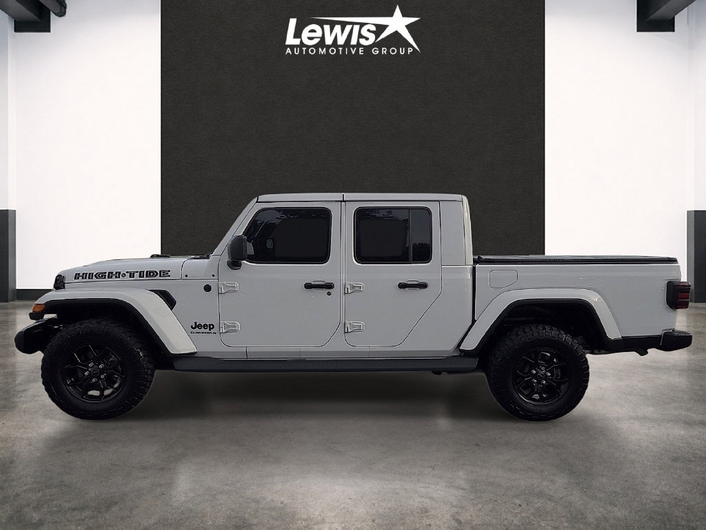 Used 2025 Jeep Gladiator Sport AWD/4WD image 2