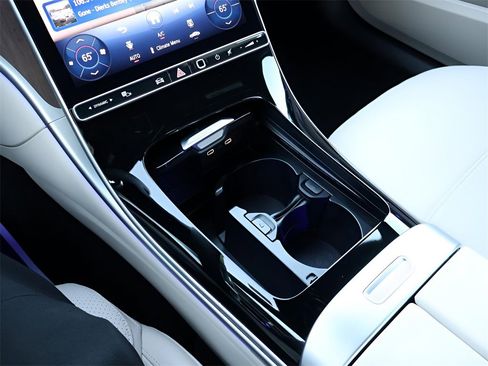 Certified 2025 Mercedes-Benz C 300 4MATIC Sedan image 27