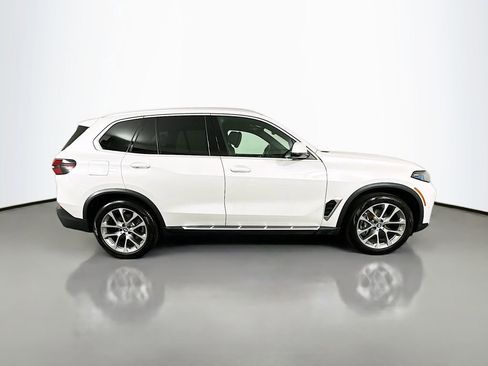 Used 2024 BMW X5 xDrive40i image 4
