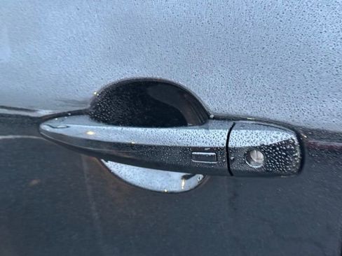 Certified 2021 Nissan Rogue SV image 12