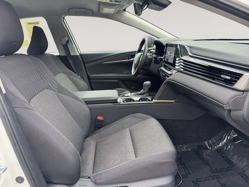 Used 2025 Toyota Camry LE w/ Convenience Package FWD image 15