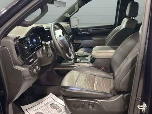 Used 2024 Chevrolet Silverado 1500 ZR2 w/ Technology Package image 23