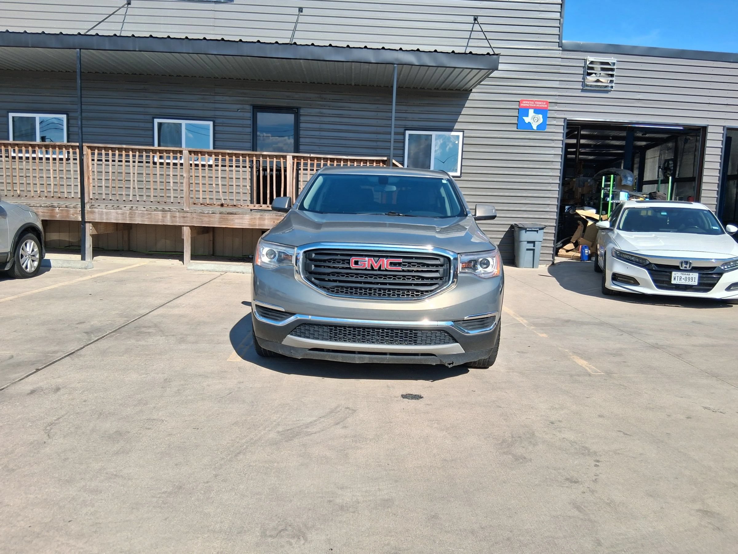 Used 2019 GMC Acadia SLE AWD/4WD image 13