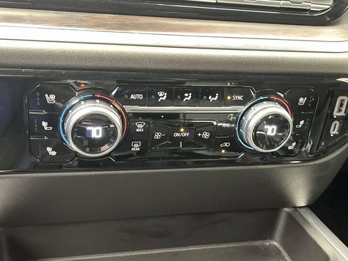 Certified 2022 GMC Sierra 1500 SLT image 24