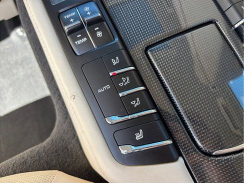 Used 2014 Porsche Panamera 4S image 43