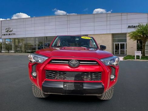 Used 2021 Toyota 4Runner Venture w/ Moonroof Package AWD/4WD image 3