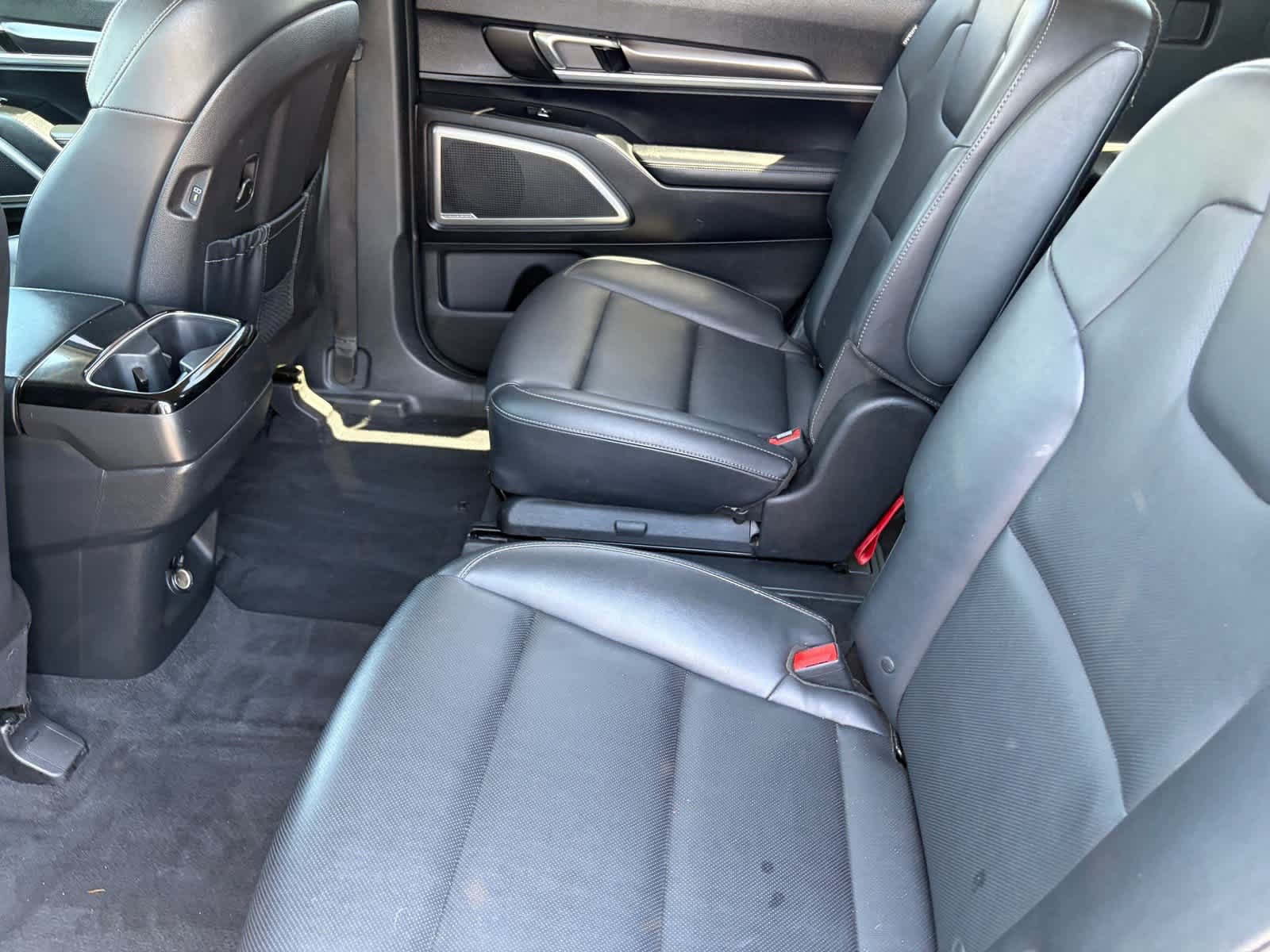 Used 2023 Kia Telluride S FWD image 12