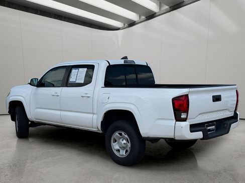 Used 2021 Toyota Tacoma SR w/ SR Convenience Package RWD image 3
