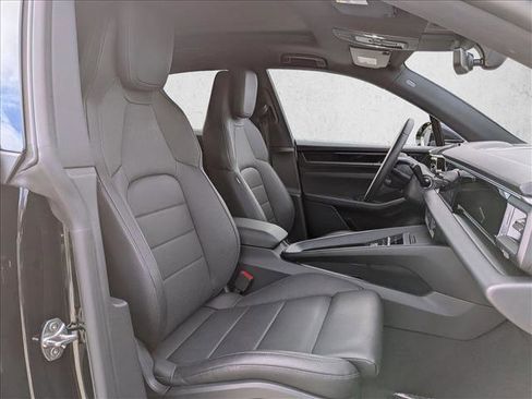 Used 2025 Porsche Macan 4S Electric image 24