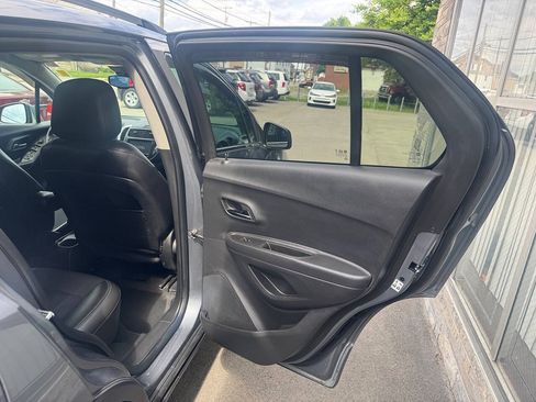 Used 2015 Chevrolet Trax LT w/ LT Plus Package AWD/4WD image 19
