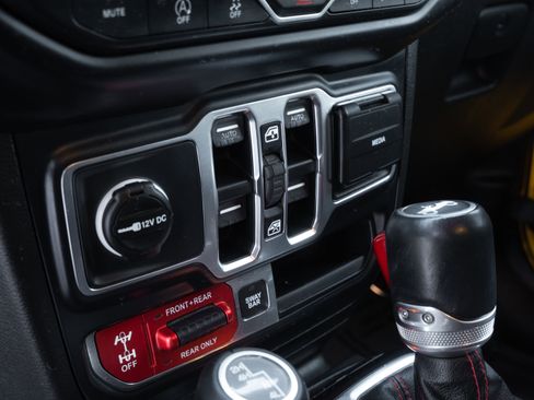 Used 2019 Jeep Wrangler Unlimited Rubicon AWD/4WD image 15
