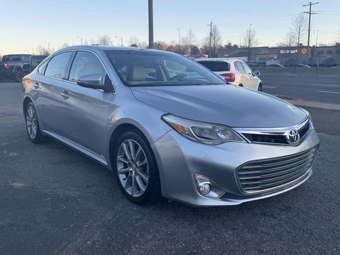 Used 2015 Toyota Avalon XLE Touring image 3