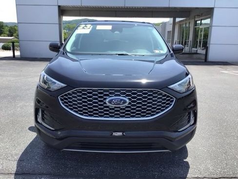 Certified 2023 Ford Edge SEL w/ Convenience Package AWD/4WD image 3