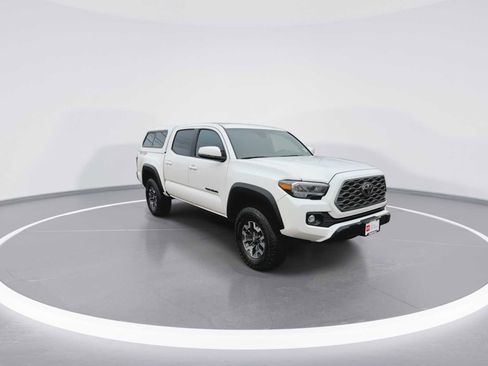 Certified 2023 Toyota Tacoma TRD Off-Road image 2