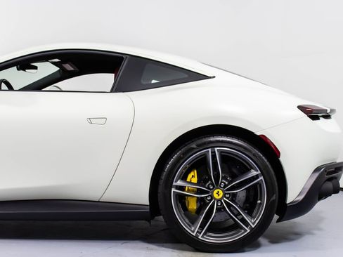 Certified 2022 Ferrari Roma image 26