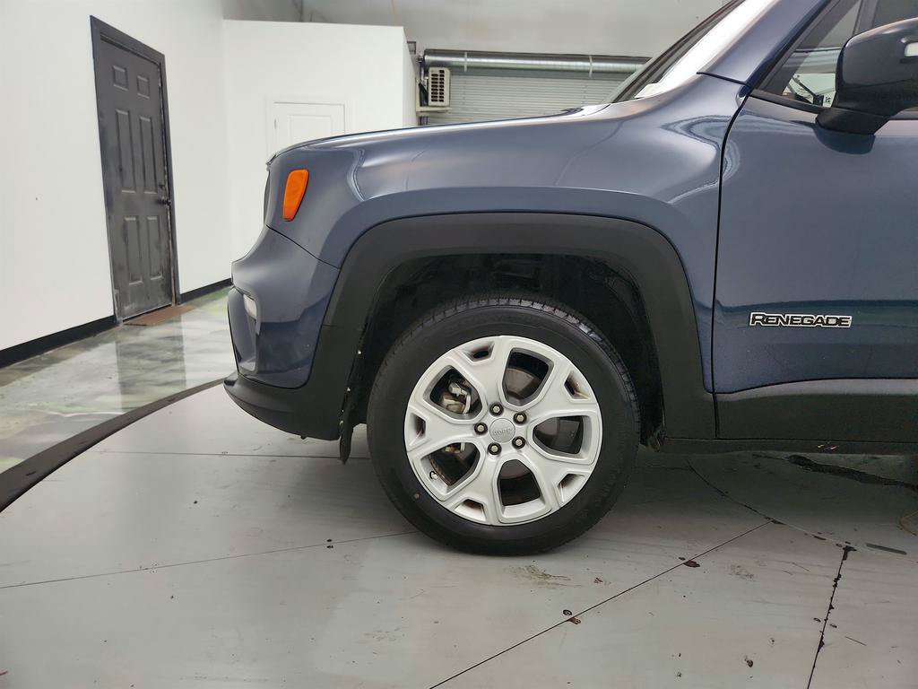 Used 2022 Jeep Renegade Limited AWD/4WD image 31