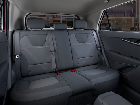 Certified 2025 Kia Niro LX image 16