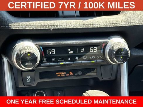 Used 2022 Toyota RAV4 LE AWD/4WD image 21