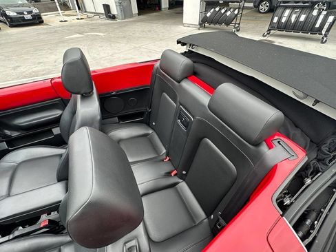 Used 2009 Volkswagen Beetle S FWD image 7