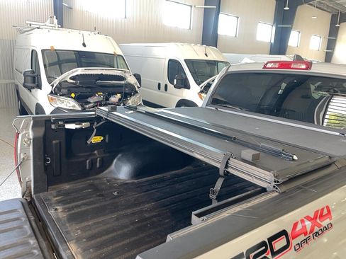 Used 2020 Toyota Tundra SR5 AWD/4WD image 10