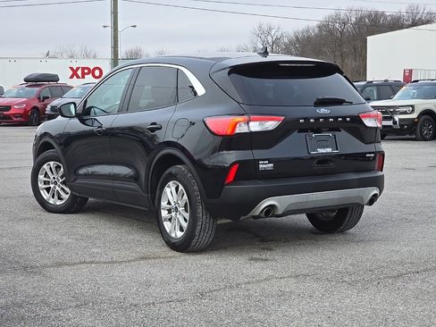 Used 2021 Ford Escape SE w/ Cold Weather Package image 5