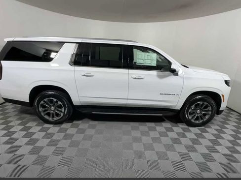 New 2026 Chevrolet Suburban LT w/ Comfort Package image 18