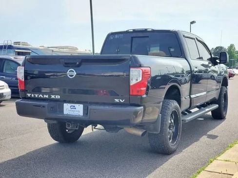Used 2016 Nissan Titan SV image 5