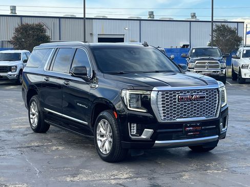 Used 2022 GMC Yukon XL Denali RWD image 5